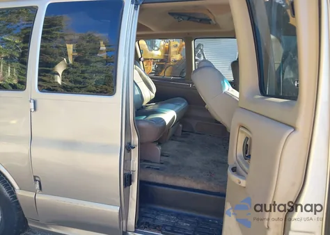 2002 Chevrolet Express G1500 from USA, damaged, VIN 1GNFG65R221141060